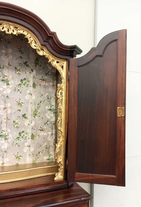 Antigo oratório D. Maria em pau santo séc. XVIII/XIX