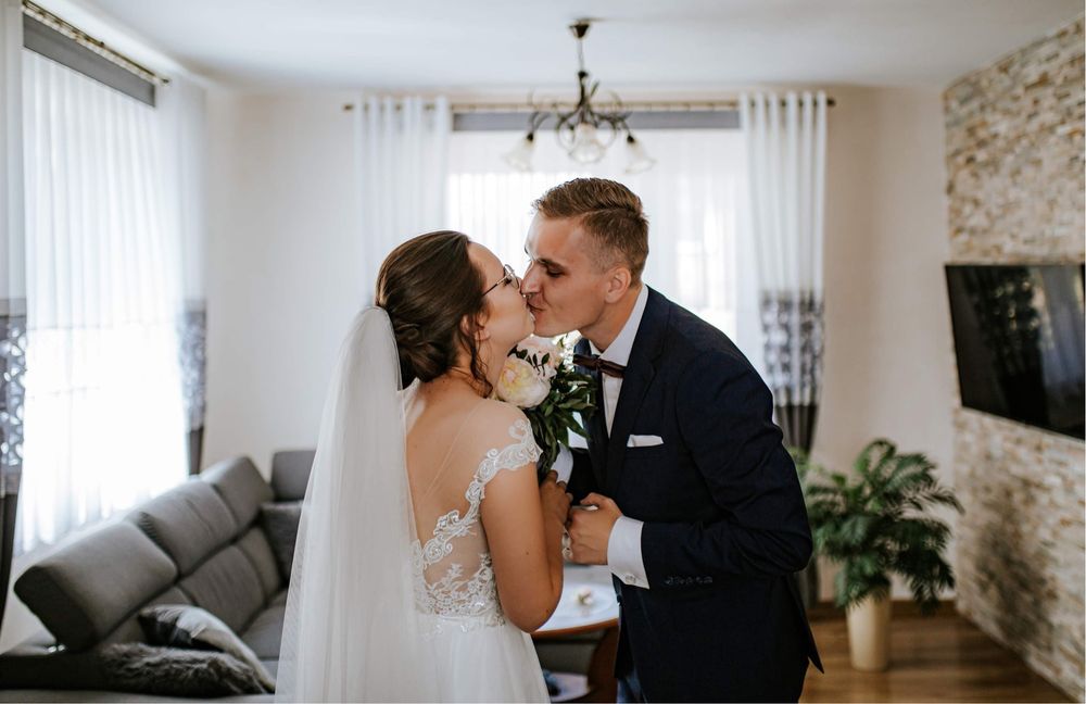 Suknia ślubna, Tom Sebastien