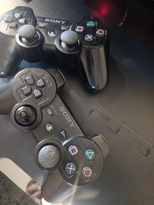 PlayStation 3 desbloqueada com 2 comandos