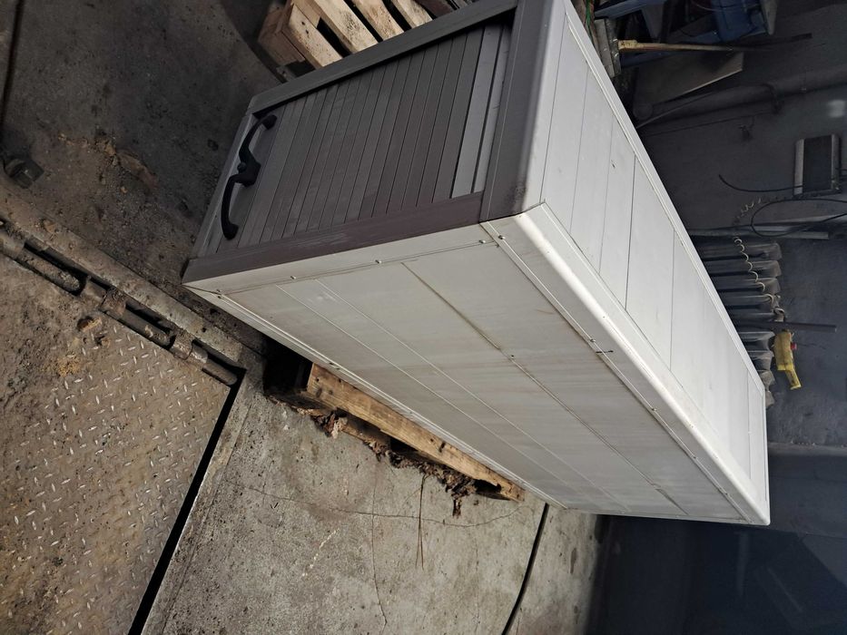 Skrzynia narzedziowa na auto dostawcze ,stan bardzo dobry