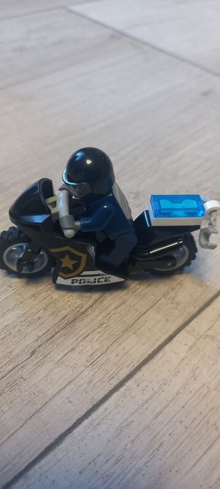 Klocki lego 60276 Policyjny konwój więzienny