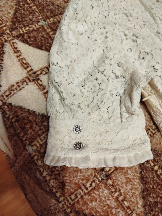 Женское платье огонь бело-молочное