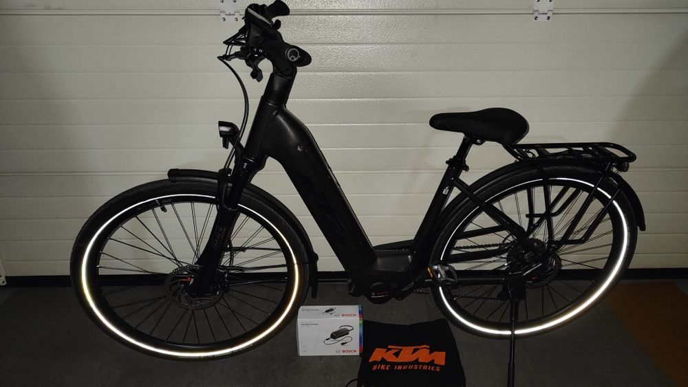 Bicicleta elétrica NOVA KTM Macina Tour P500 LTD