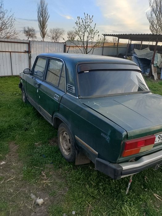 Продам ваз 2105.