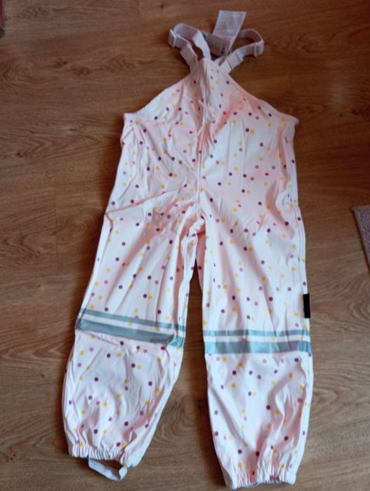 Nowe spodnie przeciwdeszczowe rozm 110/116