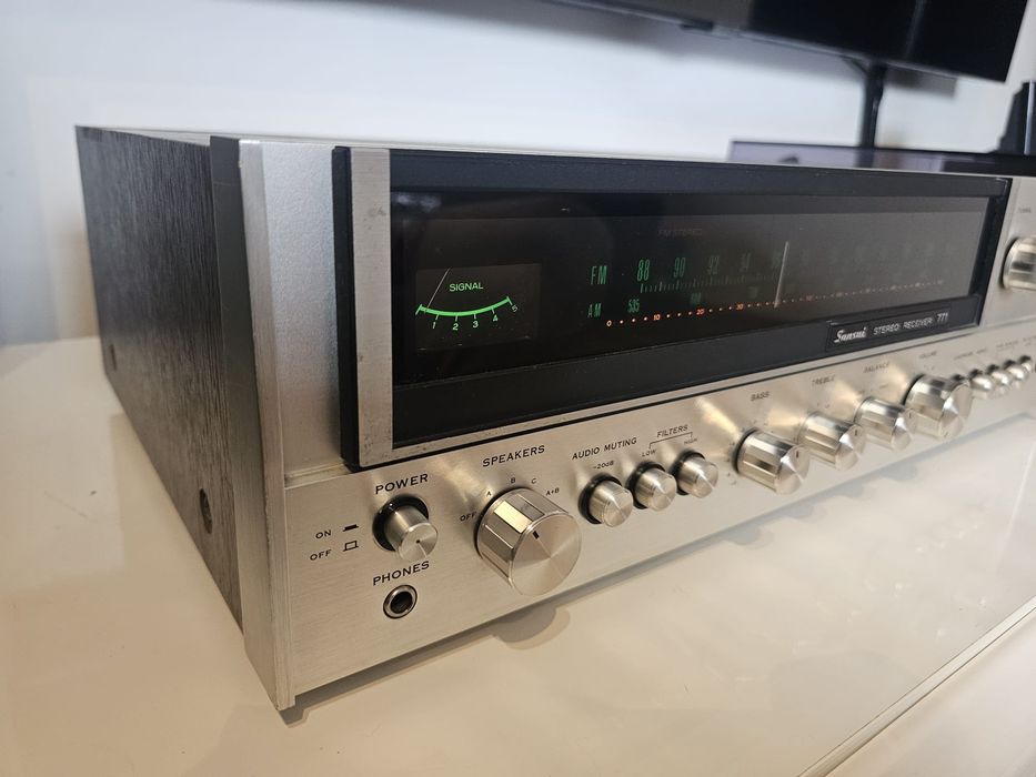 Amplituner Vintage Sansui 771