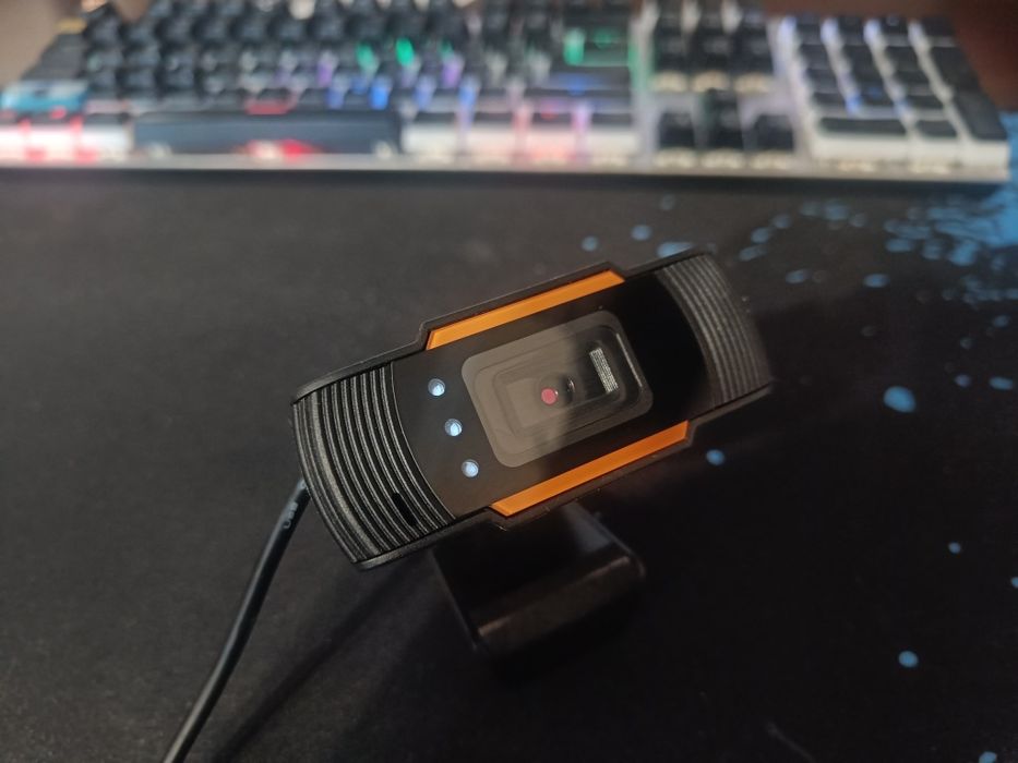 Kamerka internetowa z funkcją doświetlania