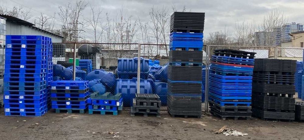 продам "ПОДДОНЫ" пластиковые б/у