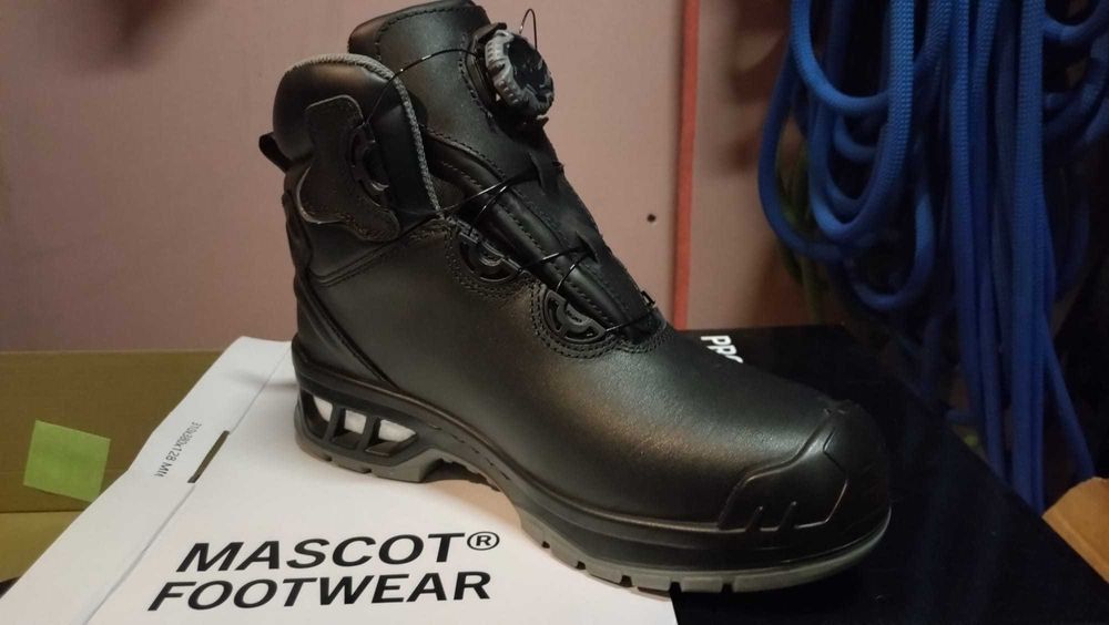 Buty robocze MASCOT S3 Lekkie Kompozyt F0136 BOA R. 42