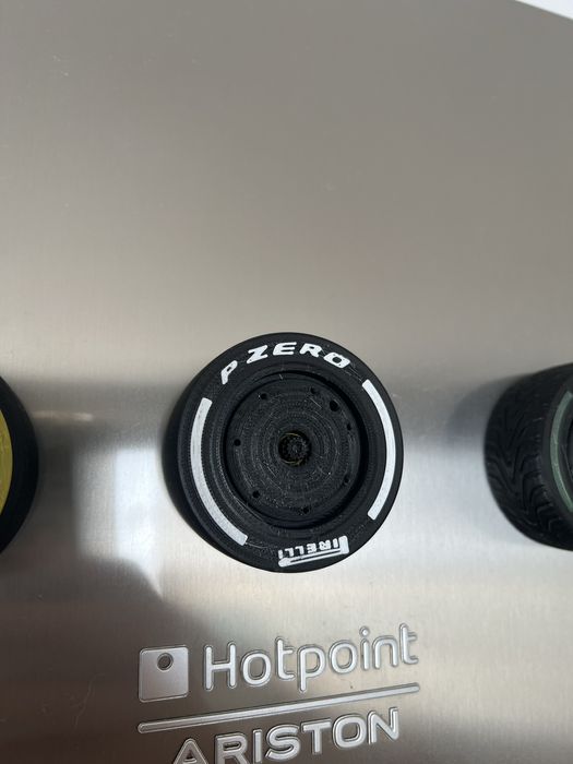 Imanes formula 1 estilo pneus