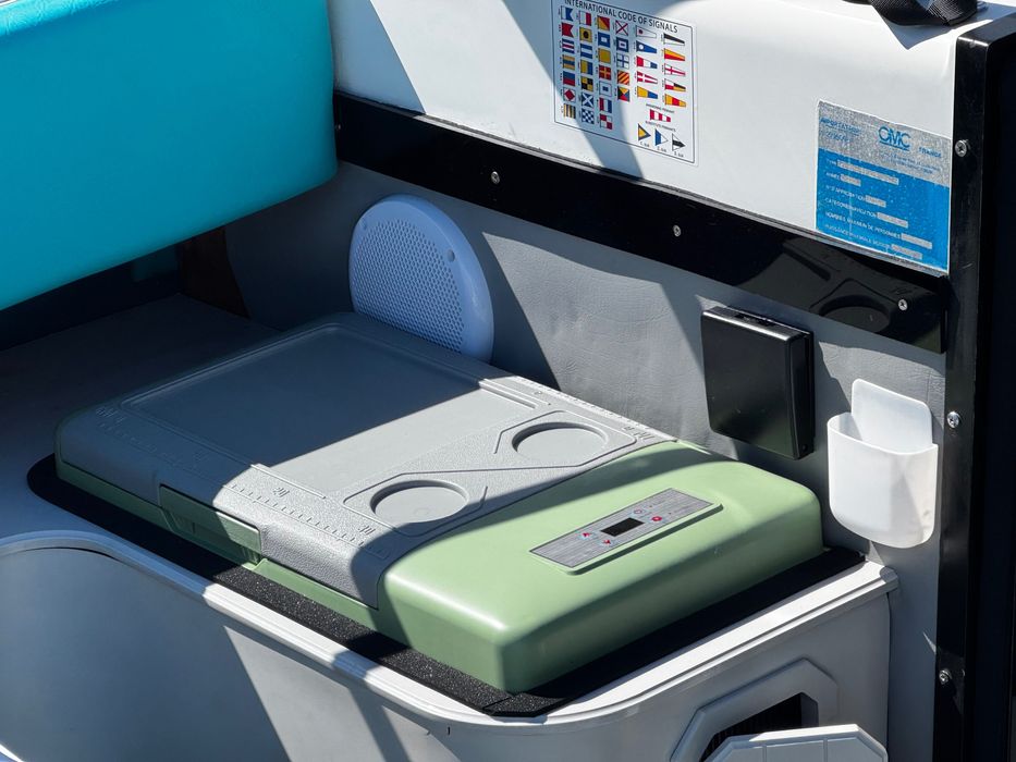 Barco Sunbird Corsair 218