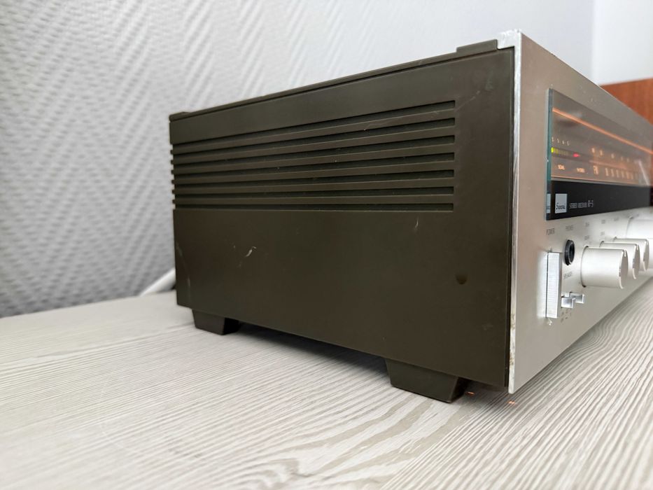 SANSUI R-5 Amplituner top Hi-Fi