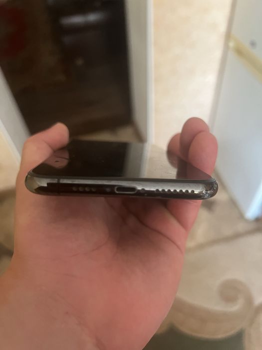Продам Iphone 11pro max 64gb