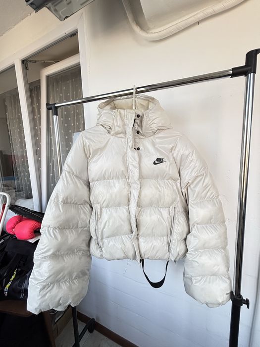 Пуховий жіночий nike оригінал