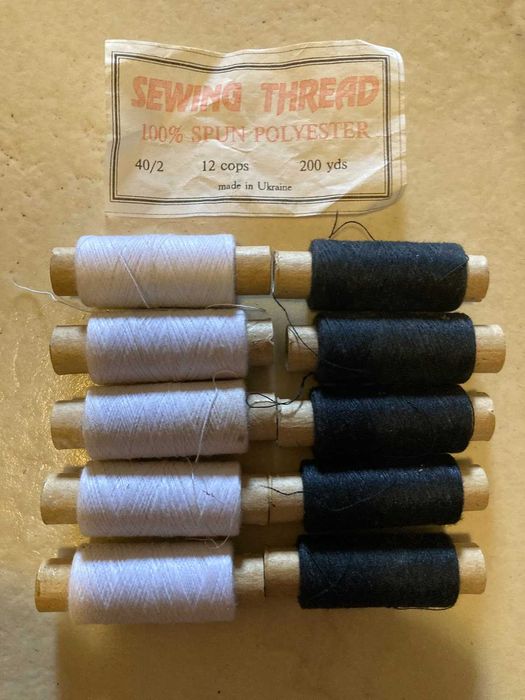 Нитки чёрные и белые 40/2 ХБ