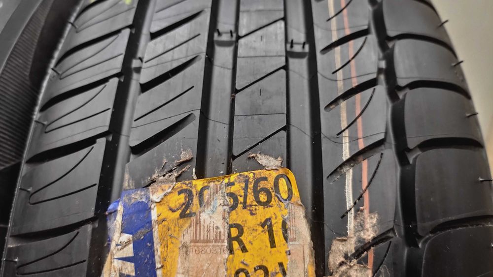 шини 205/60R16. Dunlop. нові Франція! Michelin