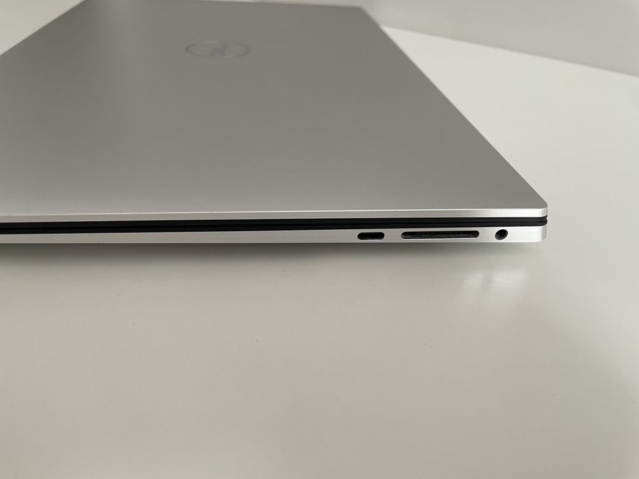 Dell XPS 15 9500 4K Touch | i7-10750H | 32GB RAM | 1.25TB SSD | GTX 1650Ti