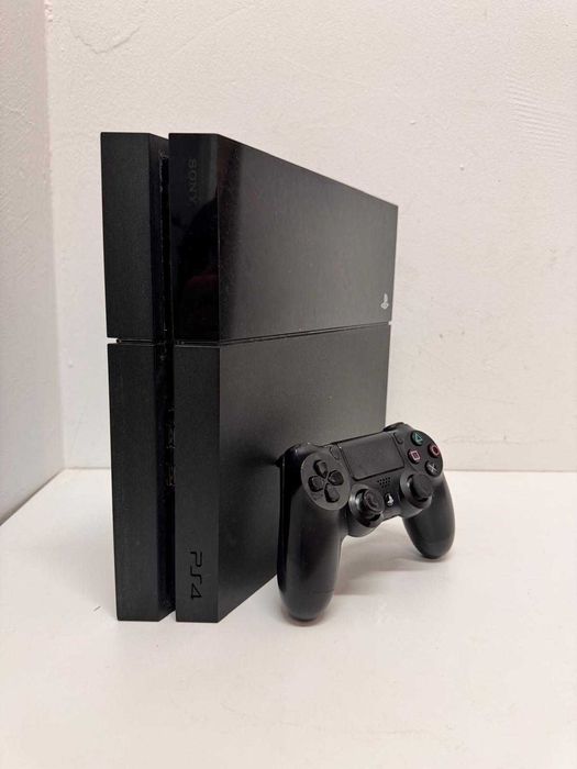 Konsola PlayStation 4 slim