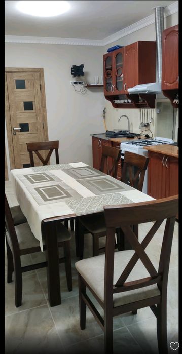 Здається будинок подобово