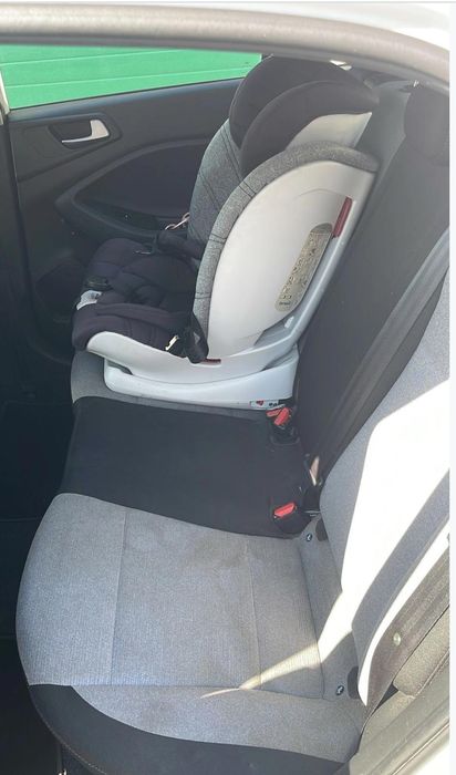 Hyundai i20 - COMO NOVO