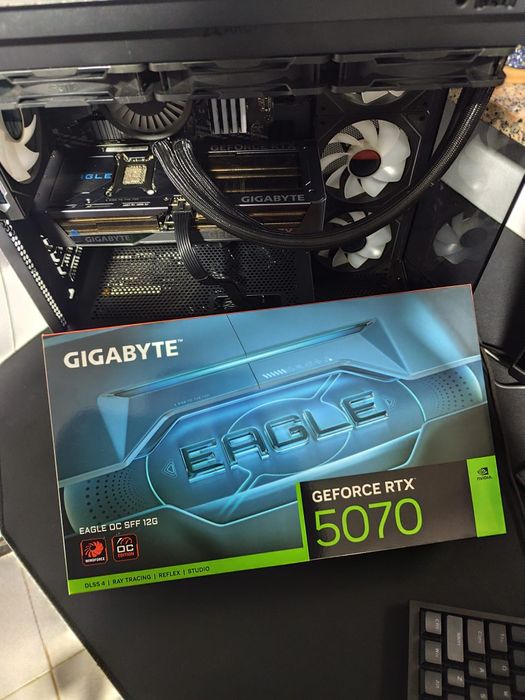 RTX 5070 + Ryzen 5700X3D PC Gaming com garantia