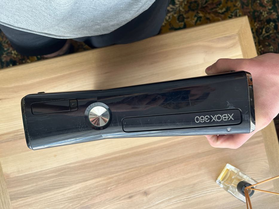 Приставка XBOX 360