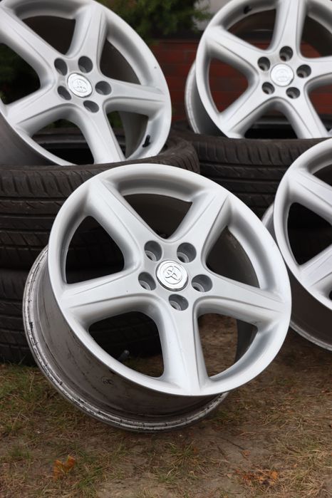 Felgi aluminiowe 17" 5X114,3 Toyota Avensis II T25, Corolla, Verso, Prius, Rav4