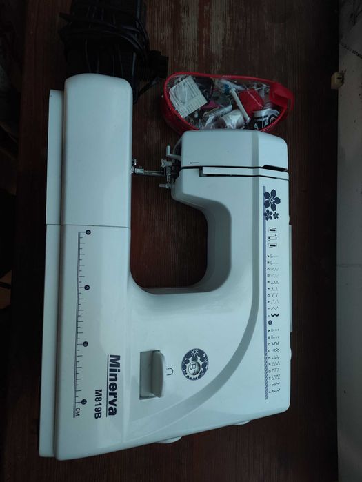Продам Швейну машинку Minerva M819B.
Тип