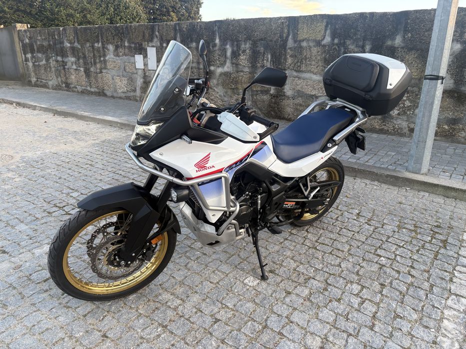 Honda  Transalp 750 ( Com 2650€ em extras originais )