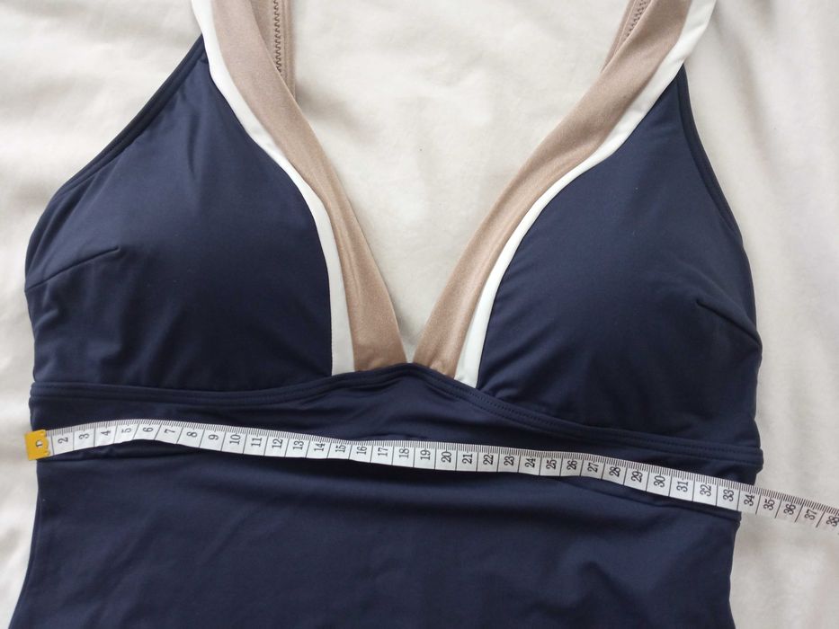 Trójkolorowy strój kąpielowy Esprit