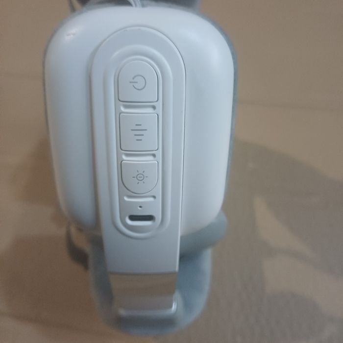 Масажер для шиї і плечей