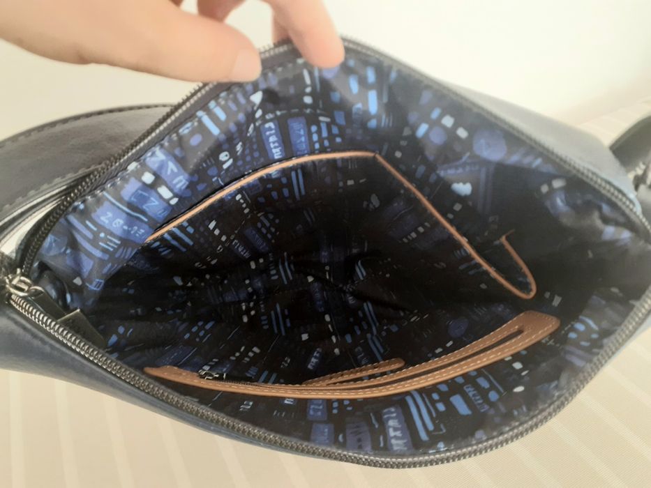 Mala convertivel em mochila Anekke em bom  estado