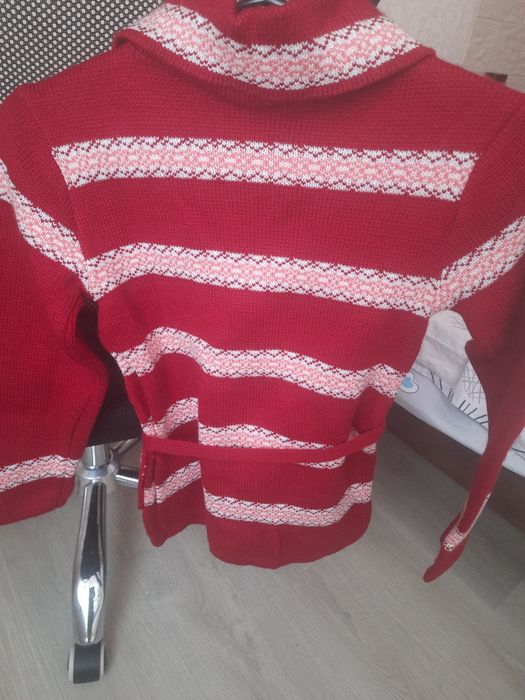 Кофта для дівчинки р.122-128