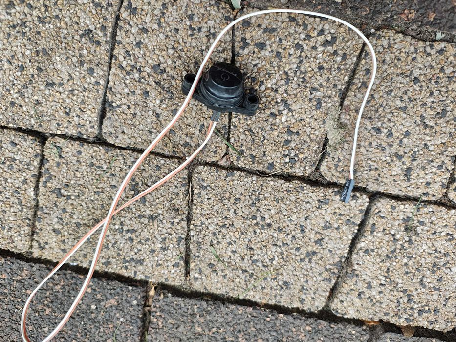 przycisk zasilania POWER