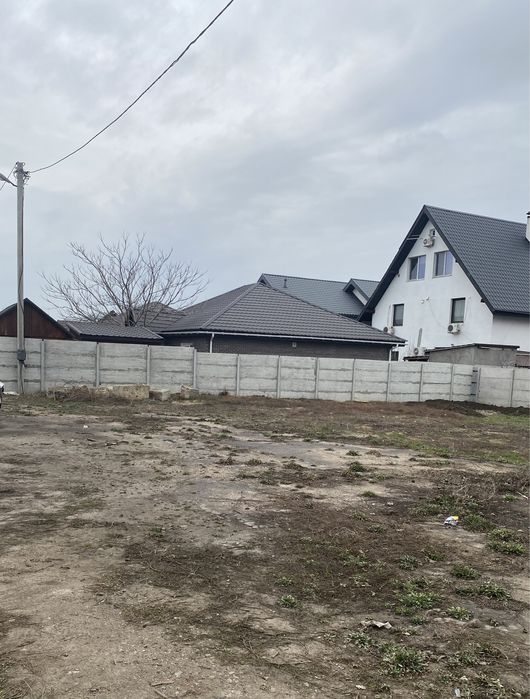 Угловой участок на ул.Центральной в Фонтанке