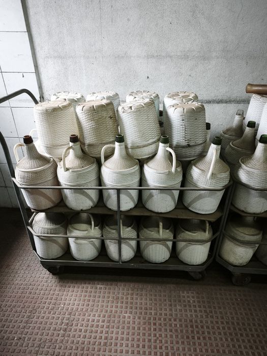 Garrafões de Vidro 5L– Vários Preços por Quantidade
Vendo garrafões de