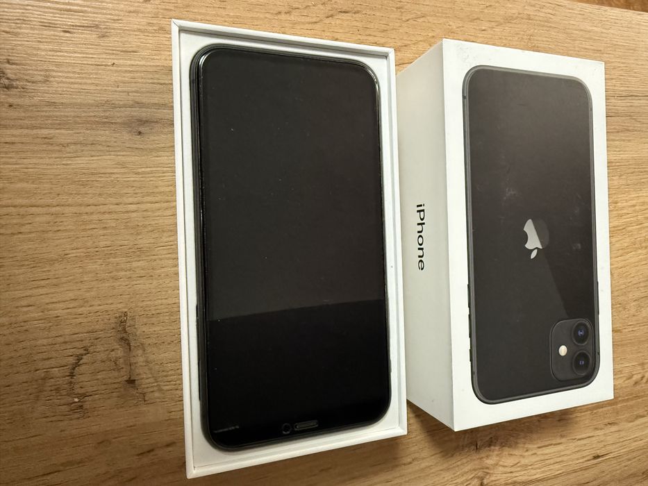 Телефон IPhone 11