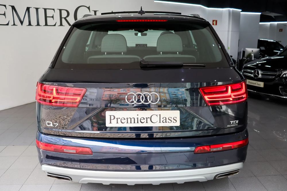 Audi Q7 3.0 TDI quattro S-line Tiptronic 7L