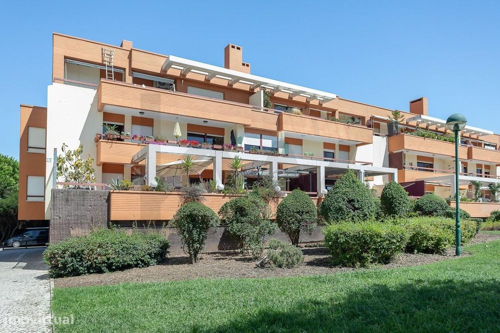 Apartamento T4 |  Parque dos Poetas l Terraço  com 50m2 e Box com  2 l