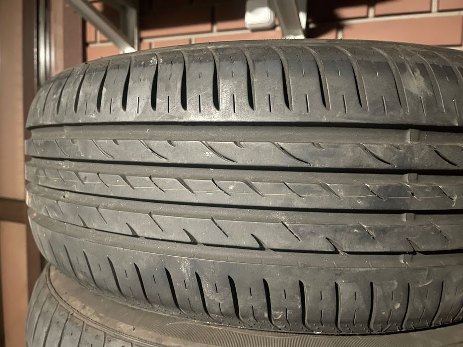 Шини.   215/60/16