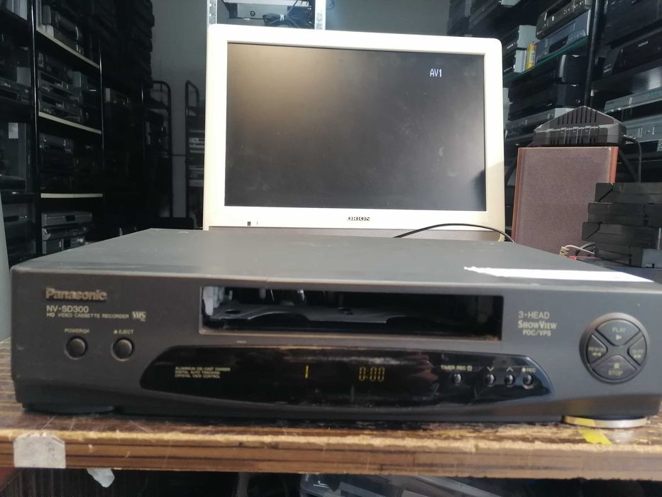 Magnetowid VHS Panasonic  NV-SD300EG