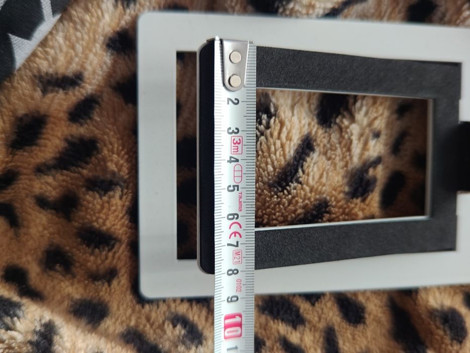 Podstawki pod kolumny monitory