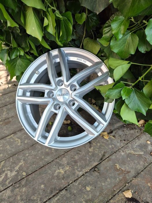Німецькі диски Dezent TR Silver R16 5x112 VW / Skoda / Seat / Audi