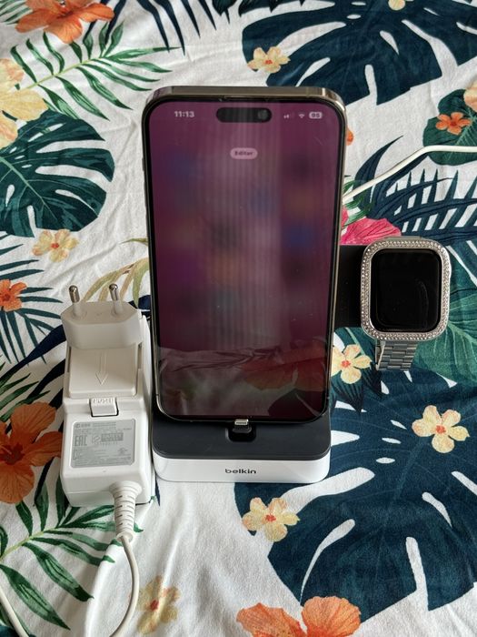 Base de Carregamento Belkin PowerHouse para Apple iPhone e Apple Watch