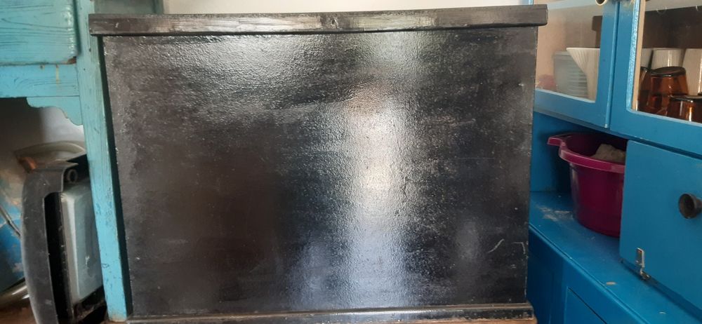 "Arca" antiga pintada