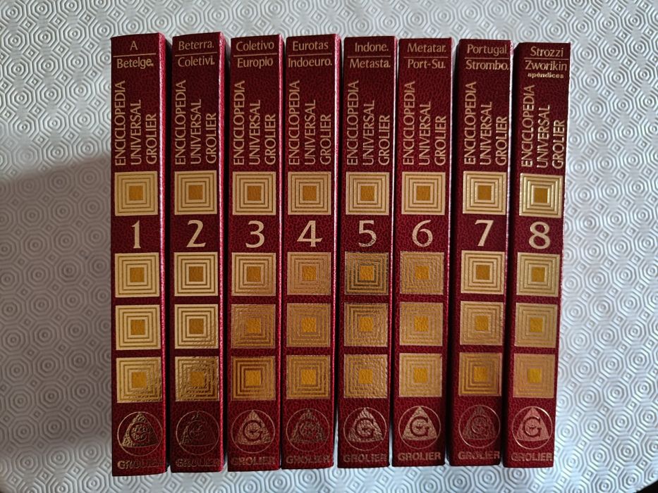 Enciclopédia Universal Grolier
