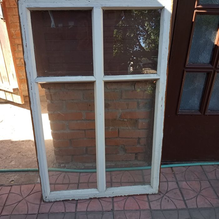 Продам окна два штуки