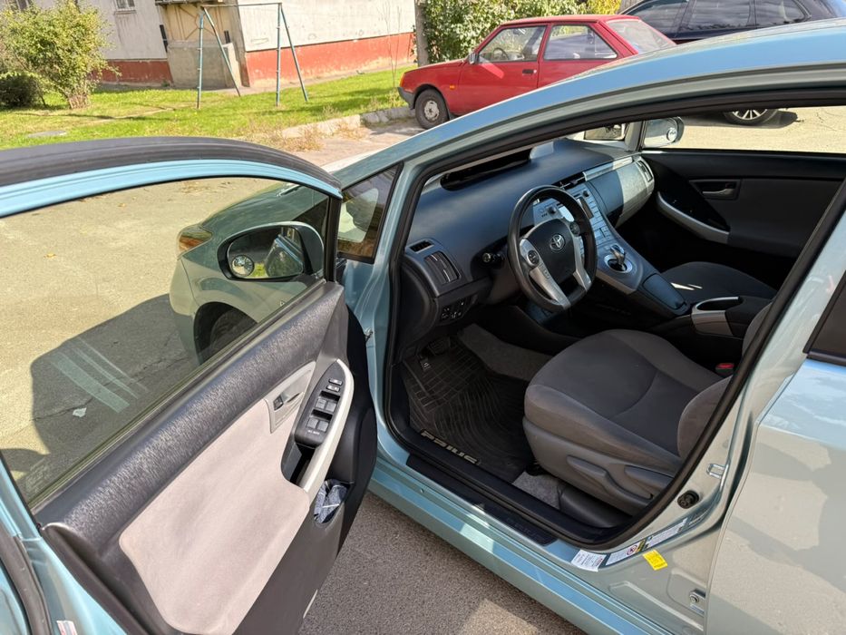 Toyota Prius Plug-in 2015