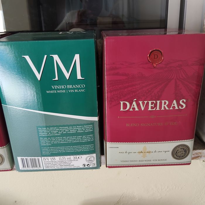 Vendo 60 litros de vinho