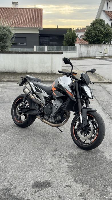 KTM Duke 790R de 2018/09 em otimo estado